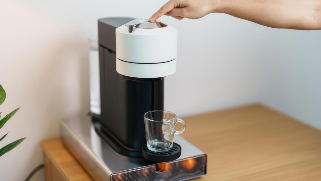 Eau sans calcaire pour cafetière